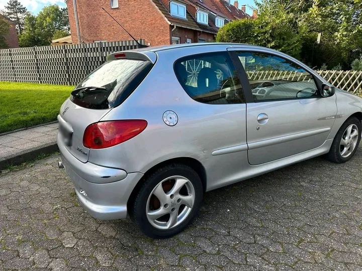 Peugeot 206