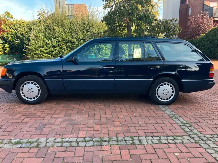 Mercedes-Benz 200