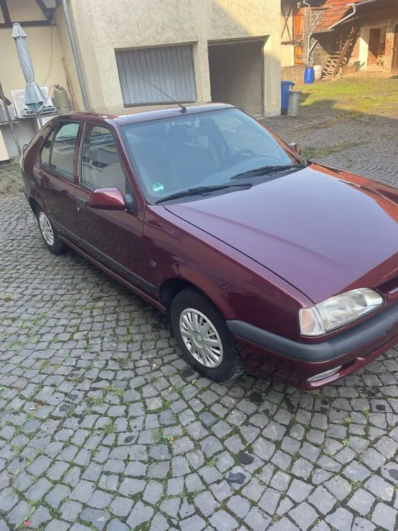 Renault R 19