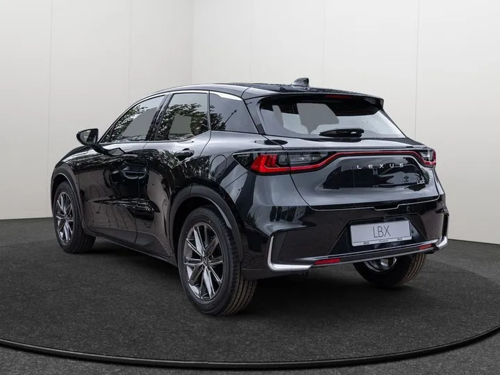 Lexus LBX