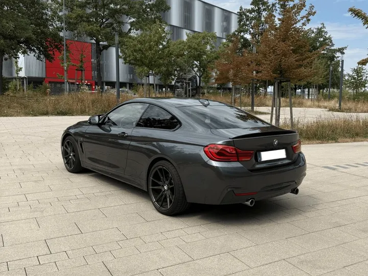 BMW 440