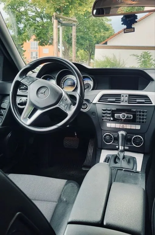 Mercedes-Benz C 200