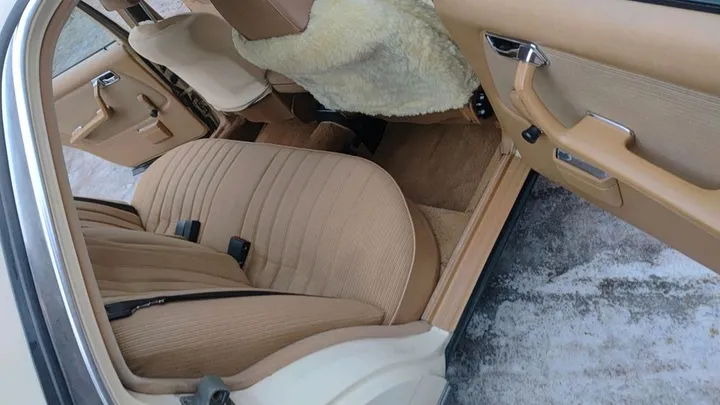 Mercedes-Benz 300