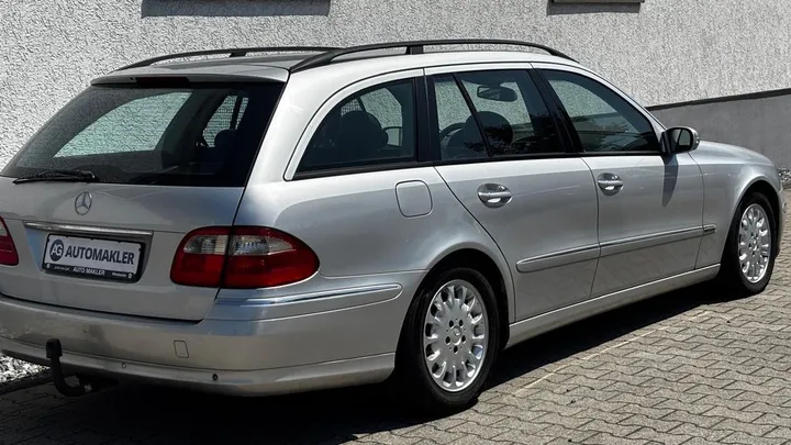 Mercedes-Benz E 270