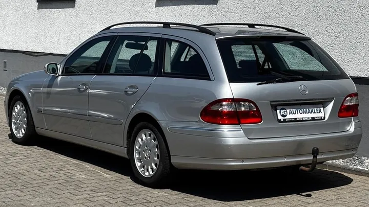 Mercedes-Benz E 270