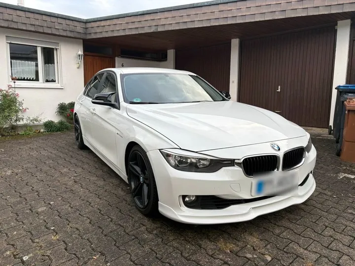 BMW 330