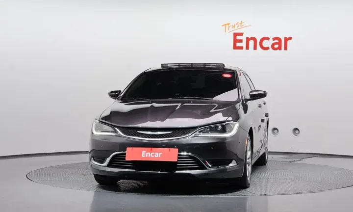 Chrysler 200