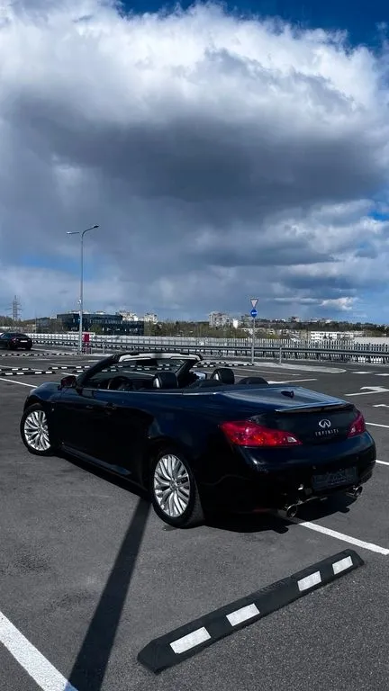 Infiniti G37