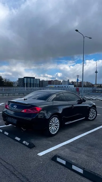 Infiniti G37