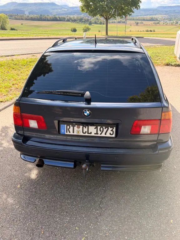BMW 525
