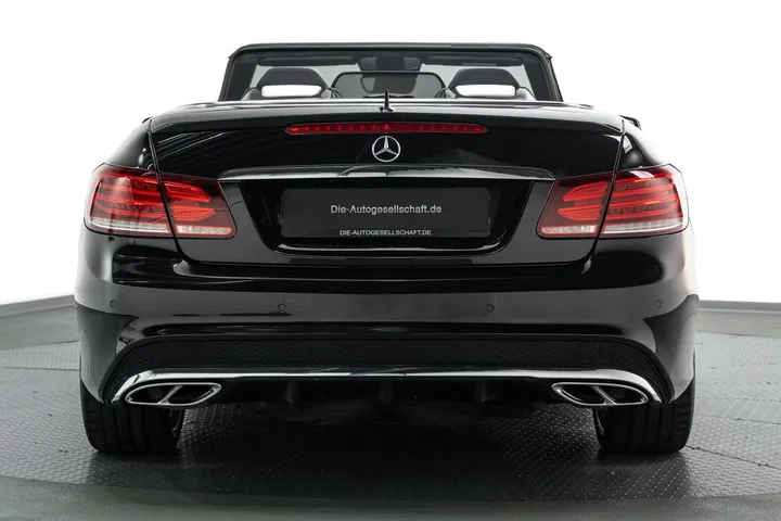 Mercedes-Benz E 320