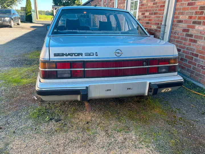 Opel Senator