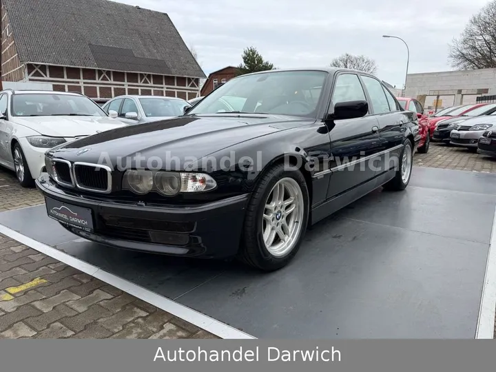 BMW 728