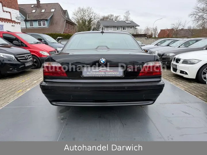 BMW 728