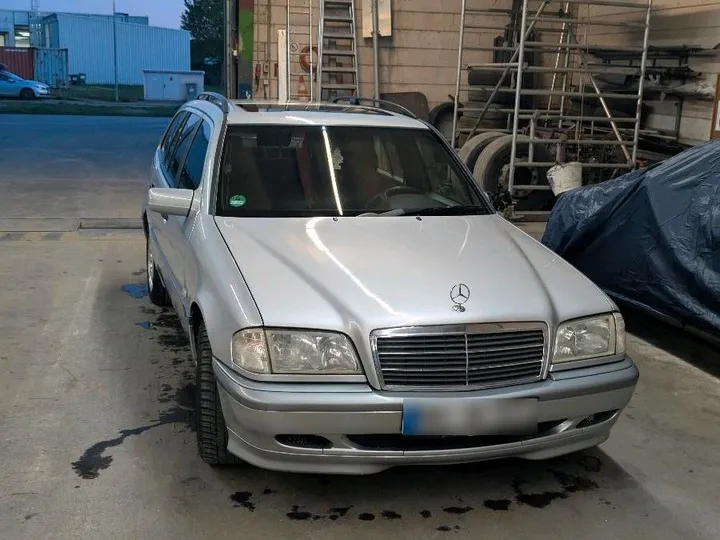 Mercedes-Benz C 200