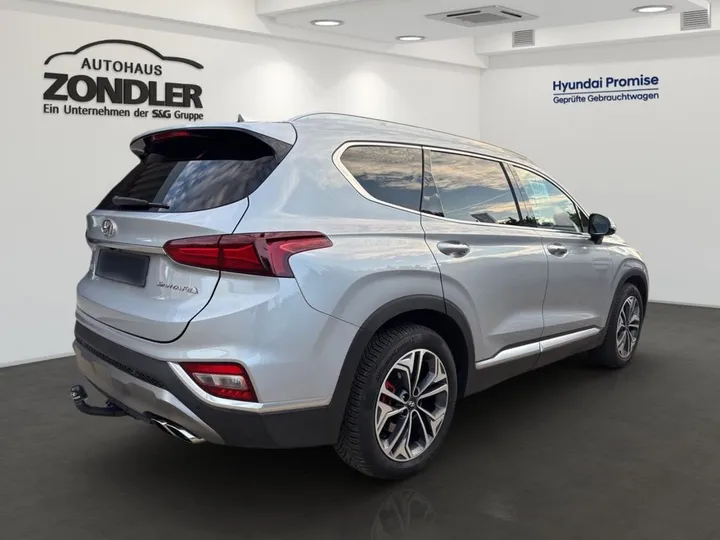 Hyundai SANTA FE