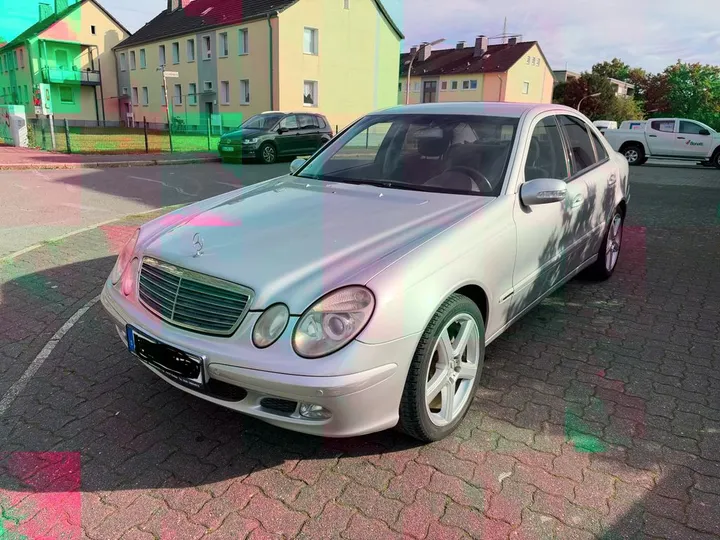 Mercedes-Benz E 200