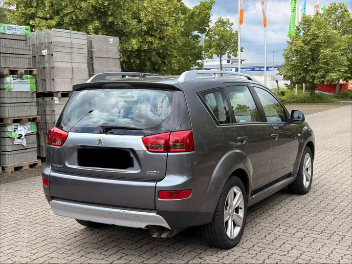 Peugeot 4007