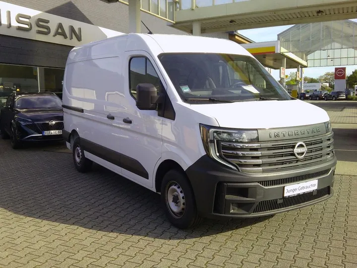 Nissan Interstar