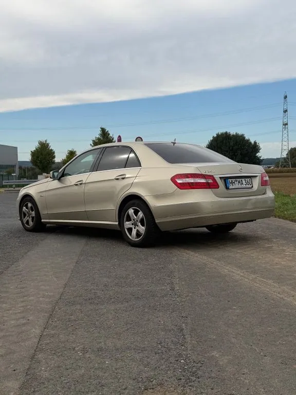 Mercedes-Benz E 250