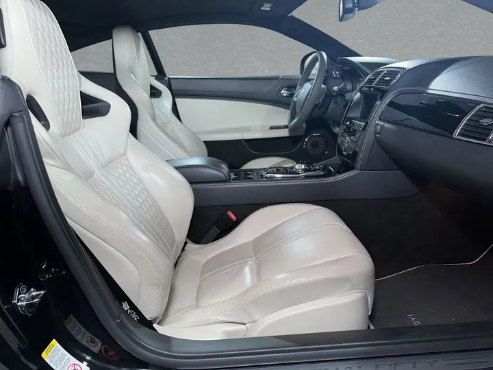 Jaguar XKR