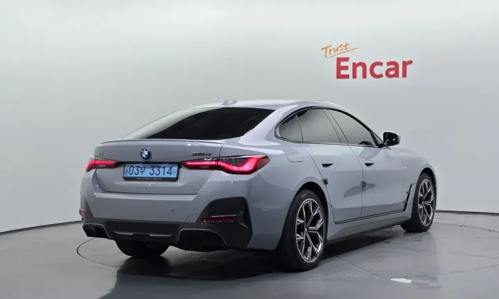 BMW i4