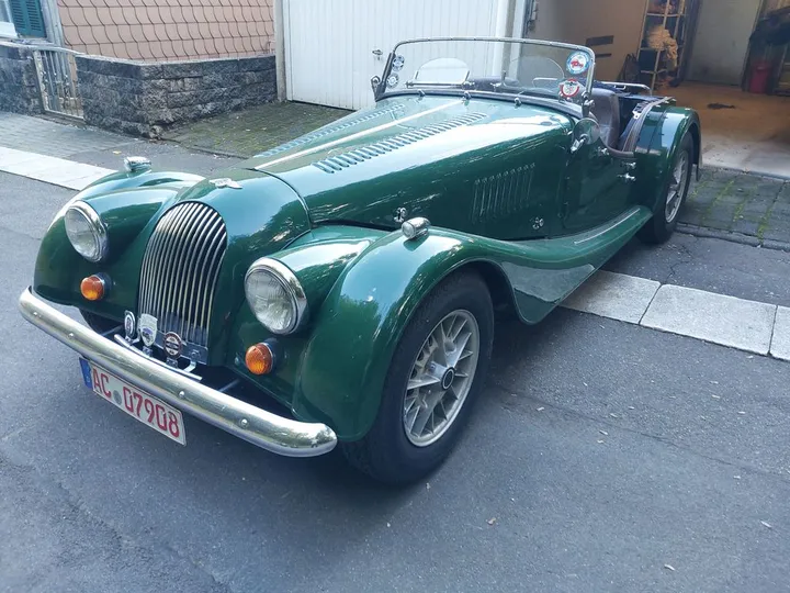 Morgan Plus 8