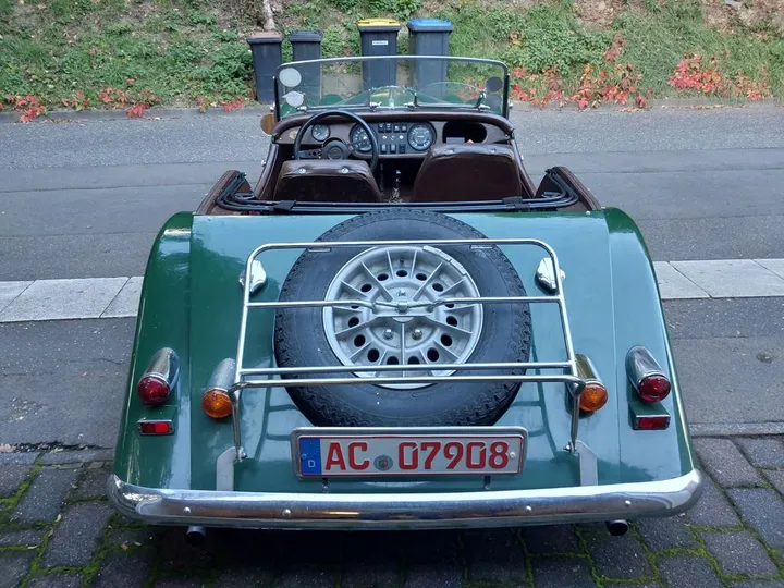 Morgan Plus 8
