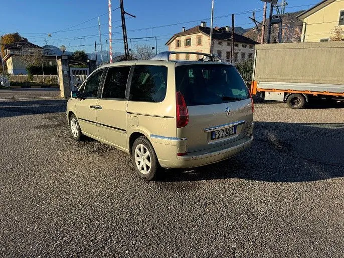 Peugeot 807