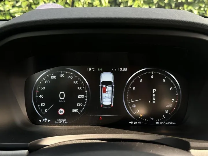 Volvo V90