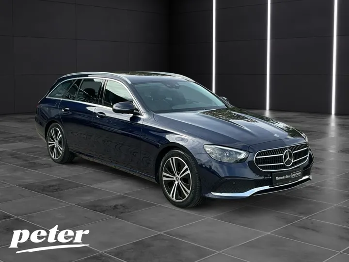 Mercedes-Benz E 220