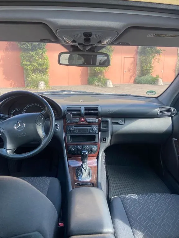 Mercedes-Benz C 180