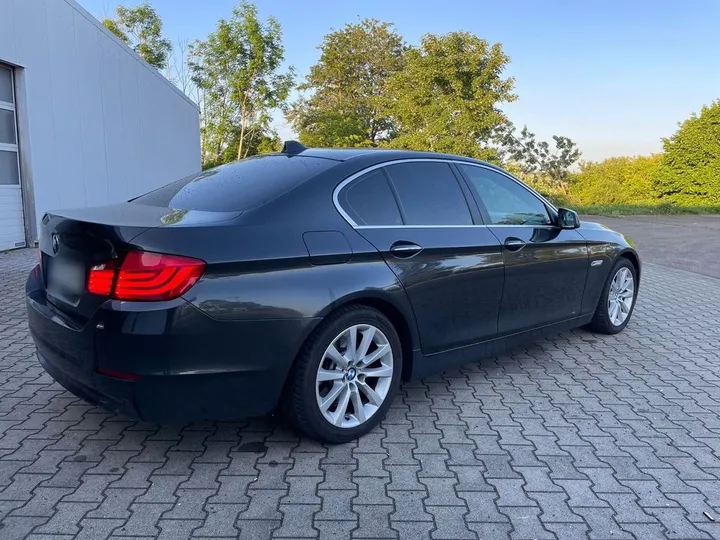 BMW 525