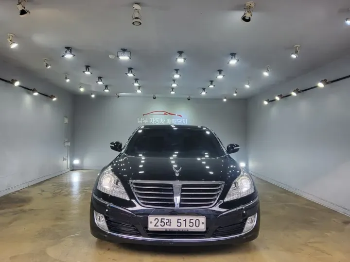 Hyundai Equus