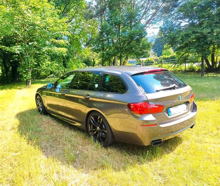 BMW M550