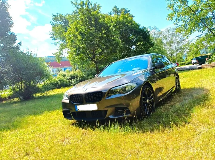 BMW M550