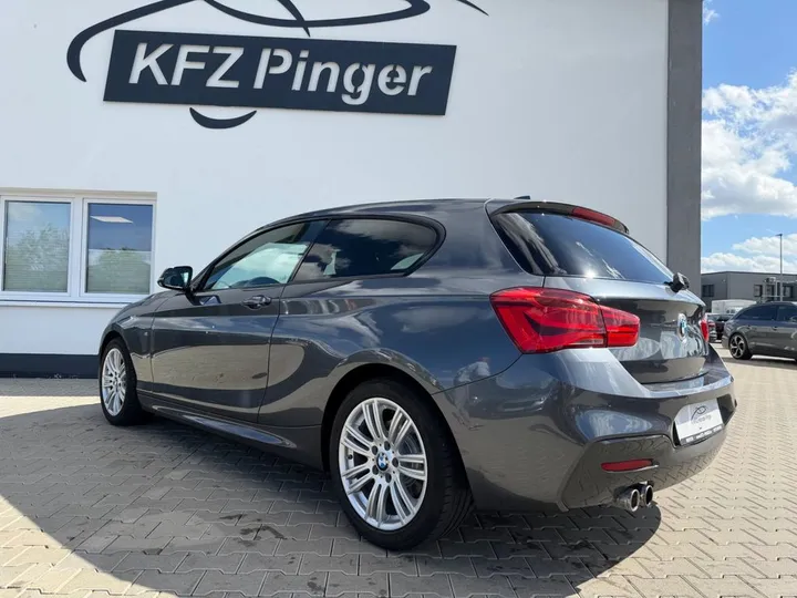 BMW 120