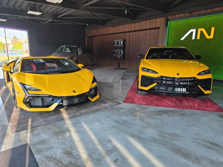 Lamborghini Revuelto
