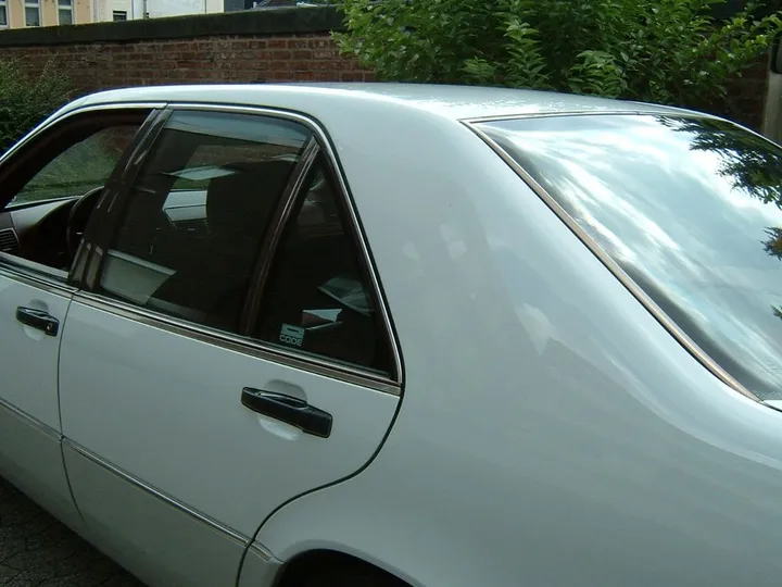 Mercedes-Benz 300
