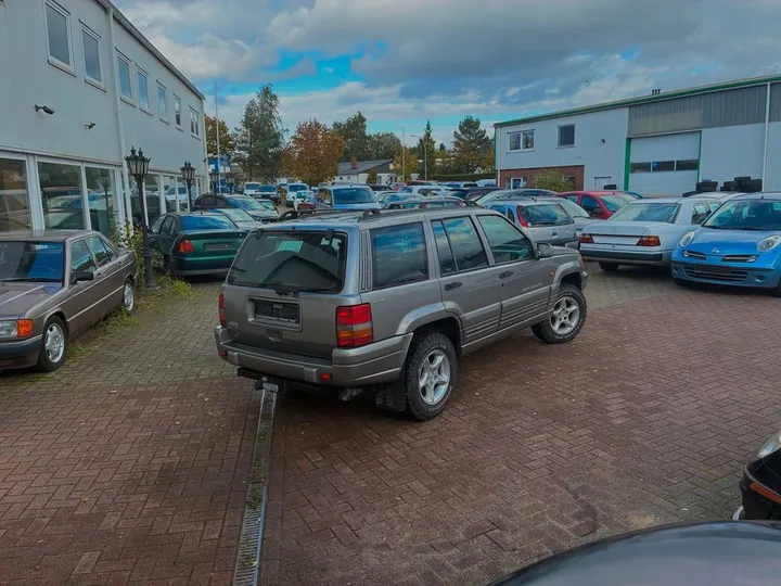 Jeep Grand Cherokee