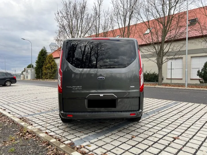Ford Tourneo Custom