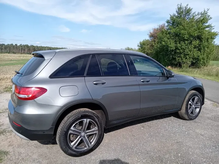 Mercedes-Benz GLC 220
