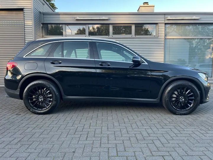Mercedes-Benz GLC 220