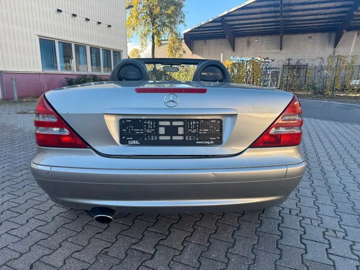Mercedes-Benz SLK 200