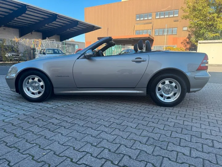 Mercedes-Benz SLK 200
