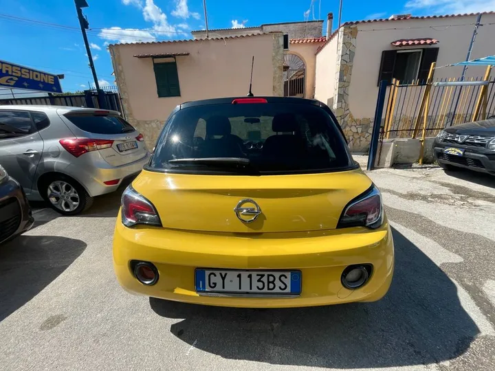 Opel Adam