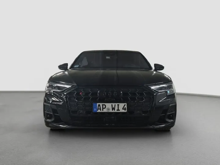 Audi S8