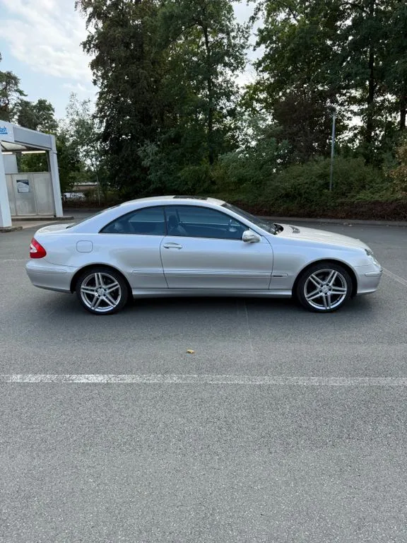 Mercedes-Benz CLK 240