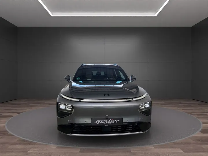 XPENG G9