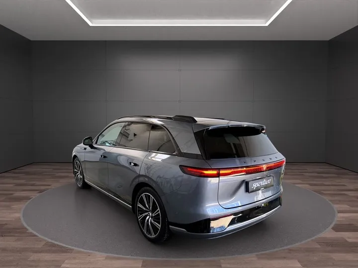 XPENG G9